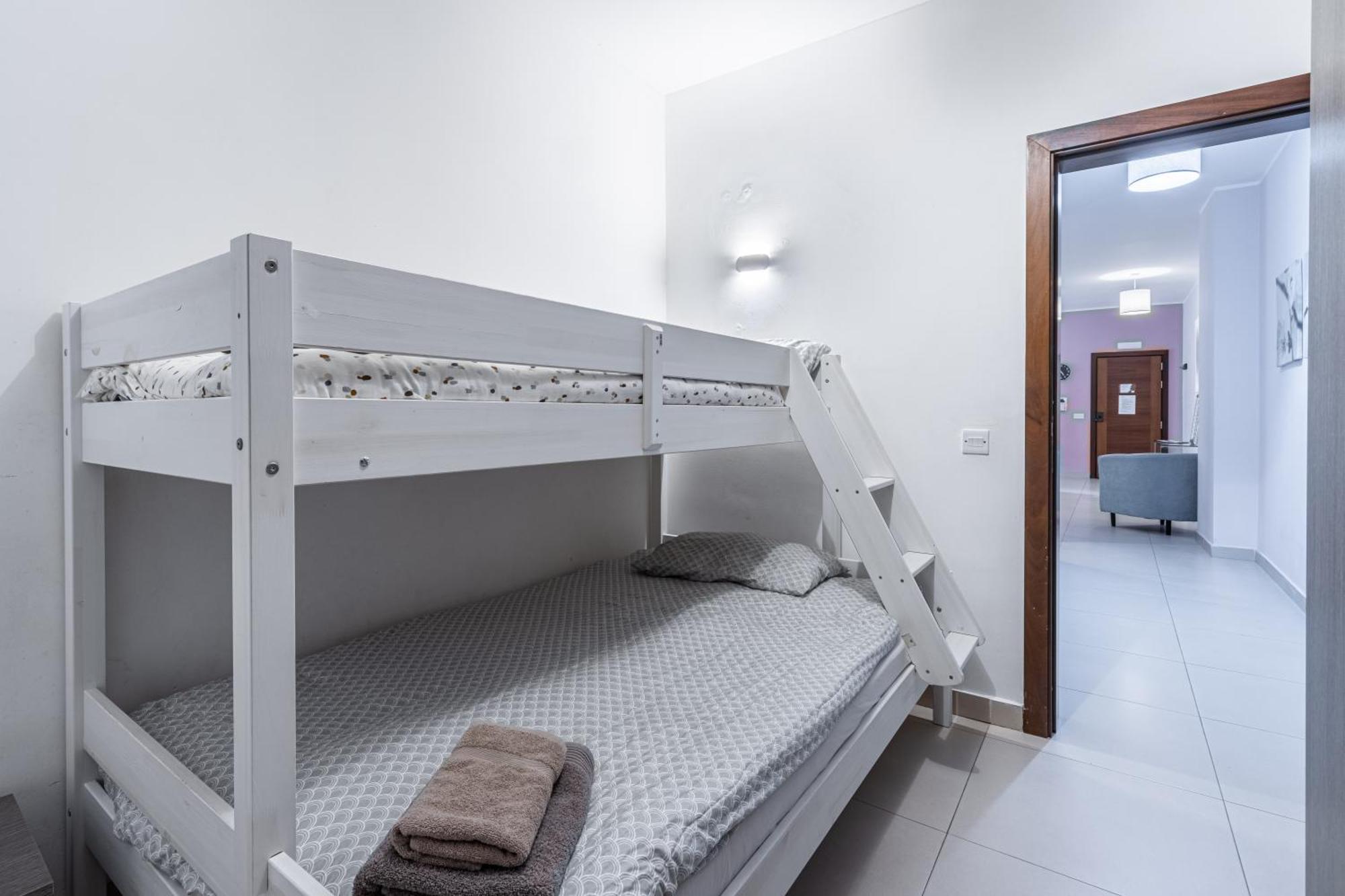 St Julians - Balluta 2 Bedroom Apartment San Ġiljan Buitenkant foto