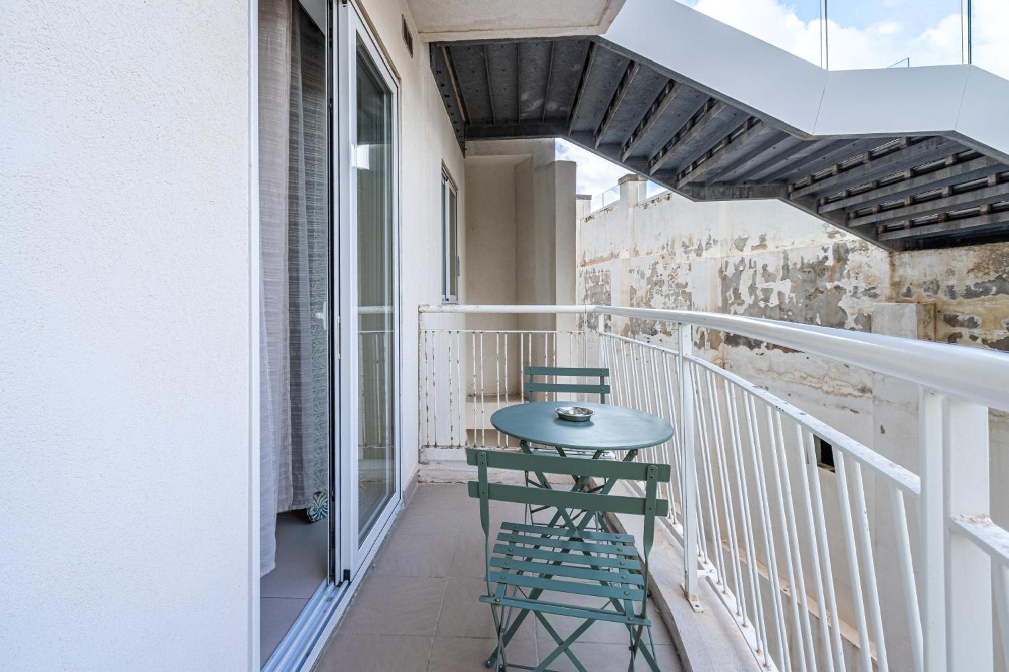 St Julians - Balluta 2 Bedroom Apartment San Ġiljan Buitenkant foto