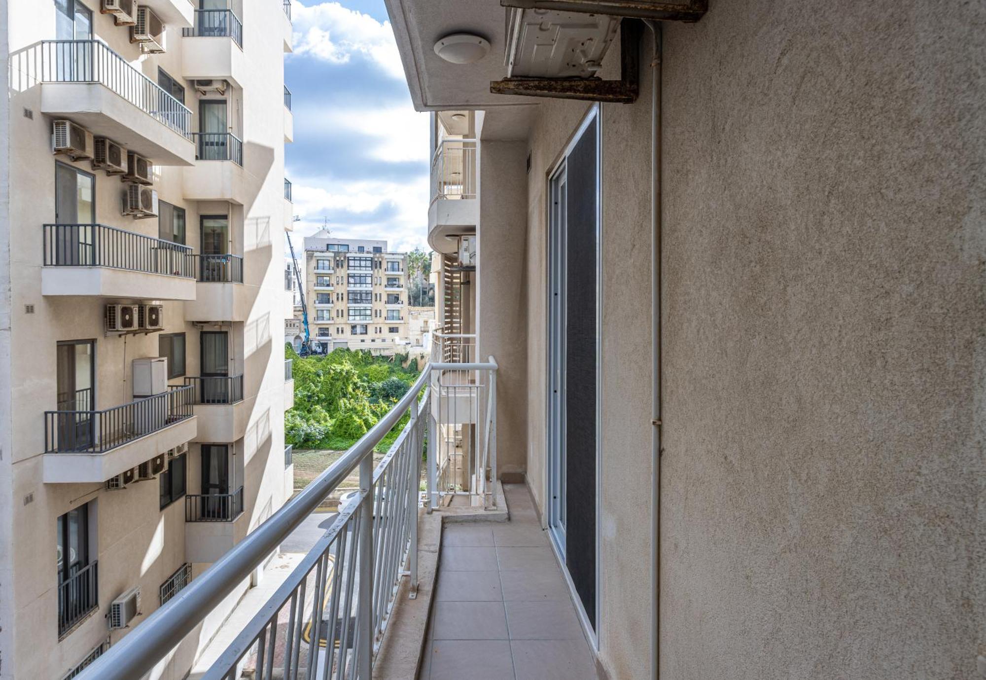 St Julians - Balluta 2 Bedroom Apartment San Ġiljan Buitenkant foto