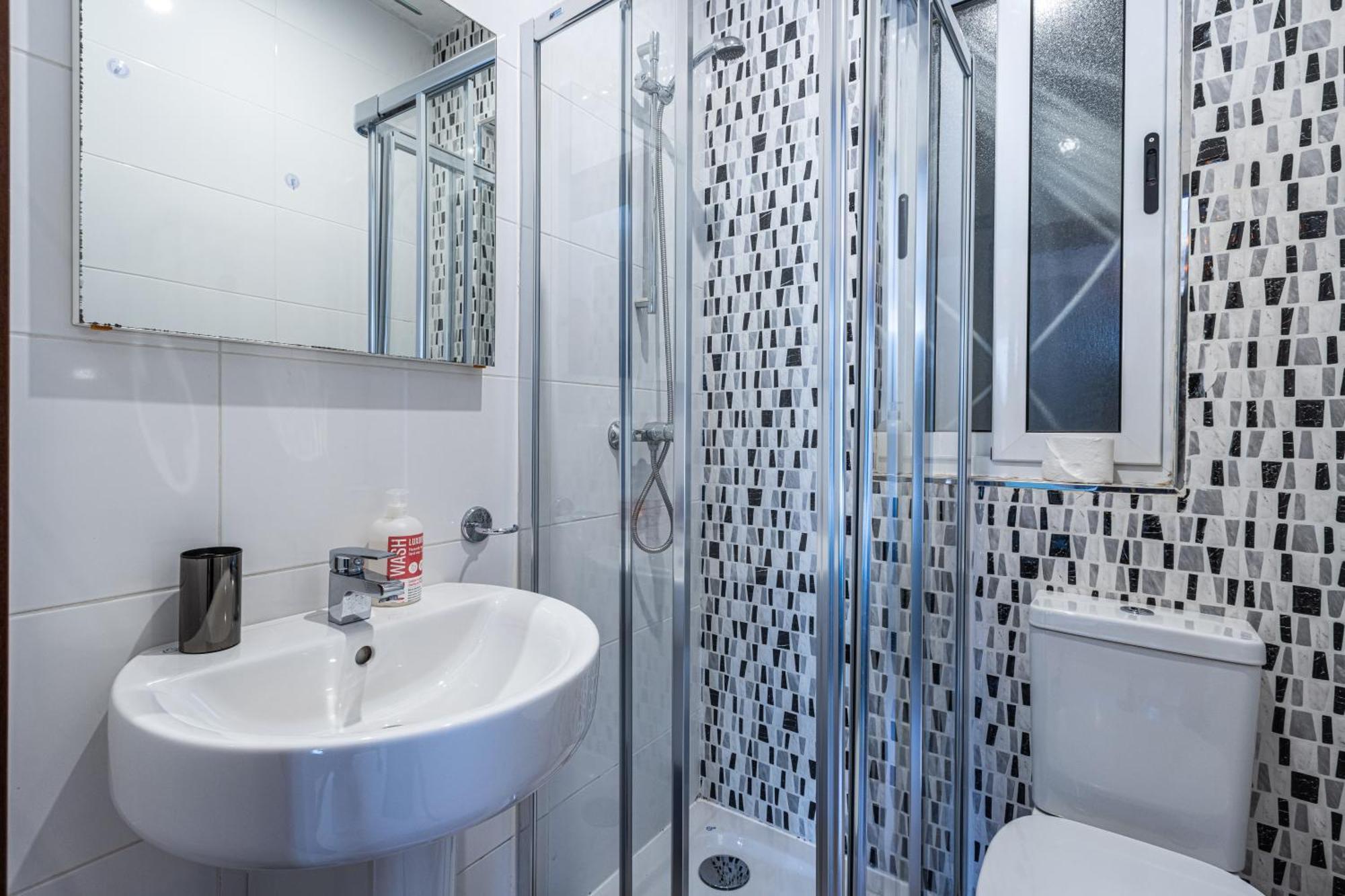 St Julians - Balluta 2 Bedroom Apartment San Ġiljan Buitenkant foto